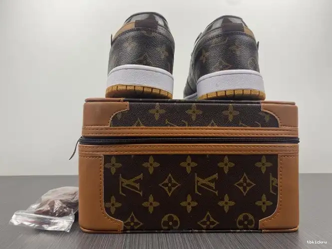 Reps TBkick x AJ1 LOW Air Off-Louis 1 Jordan OW 0617